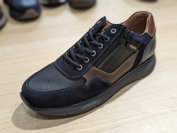 Australian 15 1642 AEX black blue